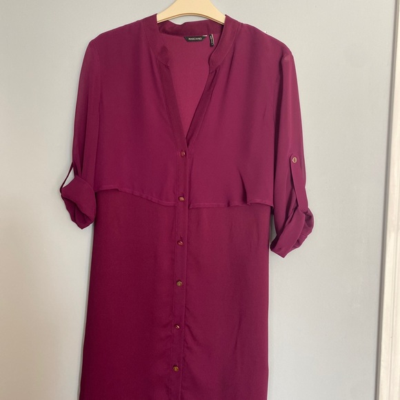 Dress in a burgundy color , soft material and perfect for parties. - Picture 5 of 5